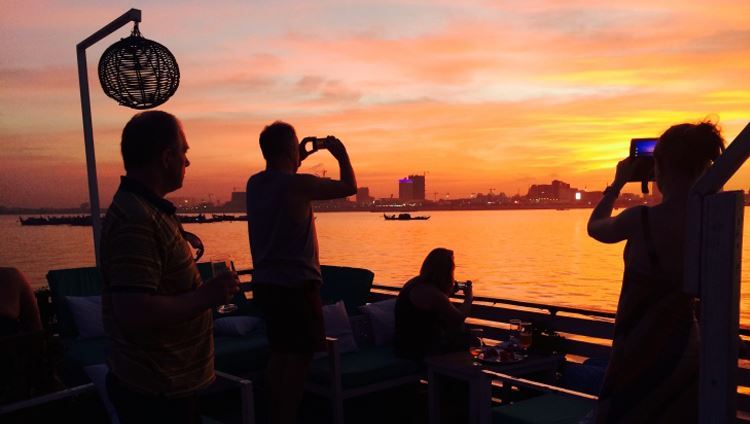 Mekong sunset cruise from Luang Prabang