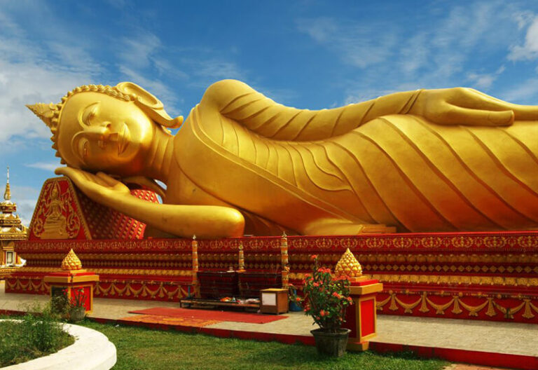 HALFDAY IN VIENTIANE