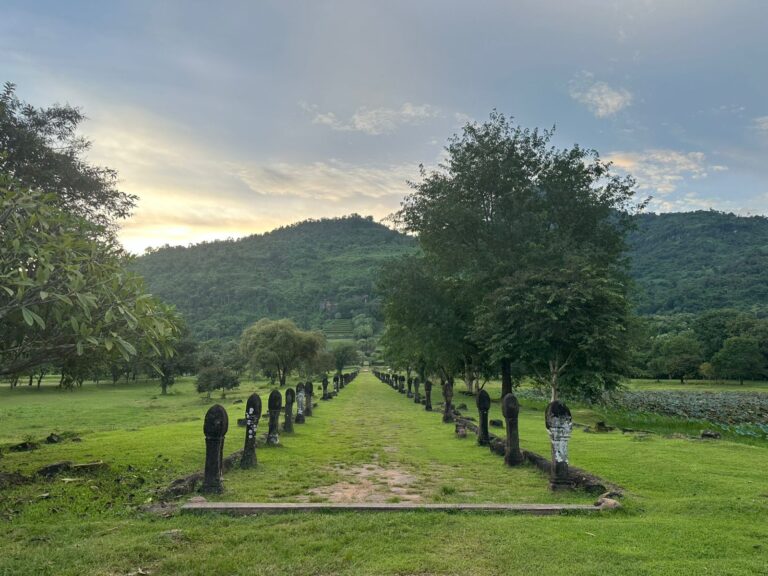 Pakse: Wat Phou World Heritage Site Full-Day Tour